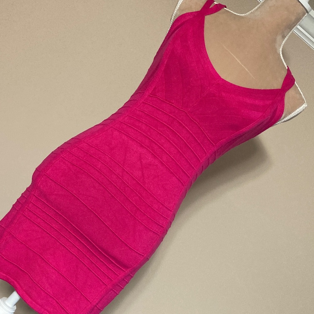 ⭐️⭐️ Charlotte Russe Fuchsia Mini Dress - size S/M